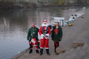 Rowing Mince Pie Head