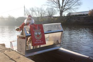 Rowing Mince Pie Head